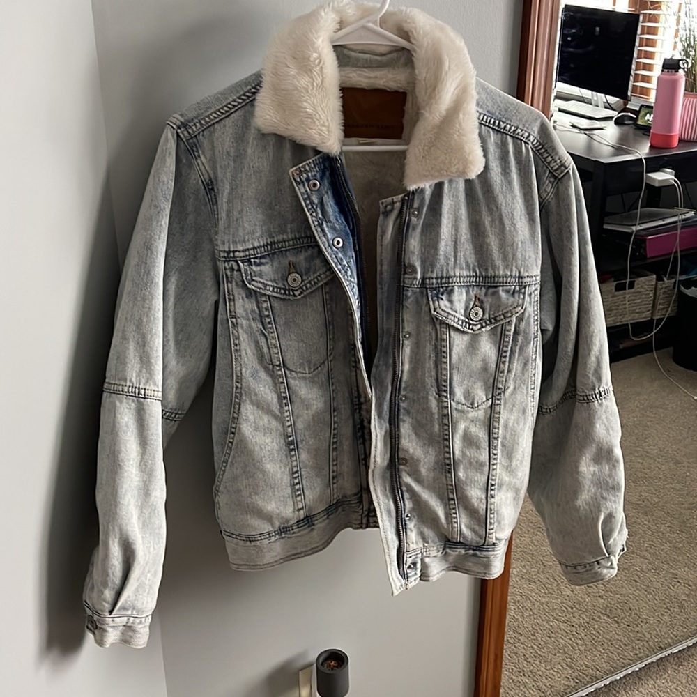 American eagle fuzzy jean jacket